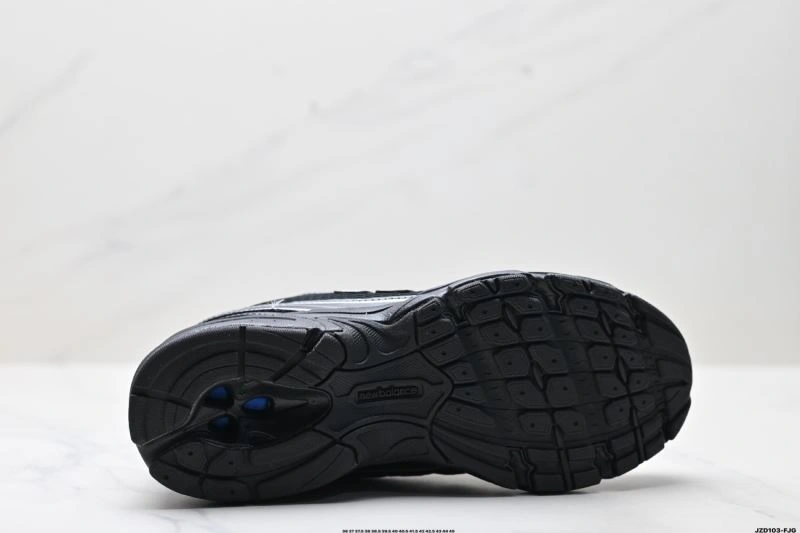 WrinkleFree New Balance Shoes 2112