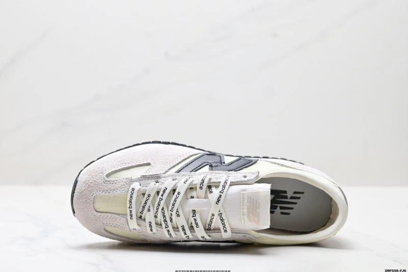 Effortless New Balance Shoes 2093
