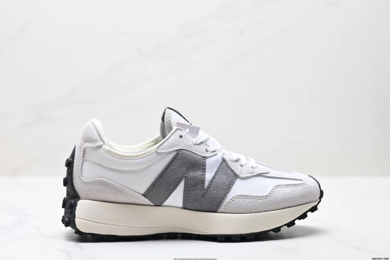 Functional New Balance Shoes 2165