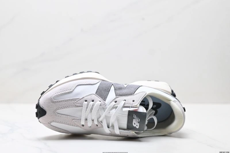 Functional New Balance Shoes 2165