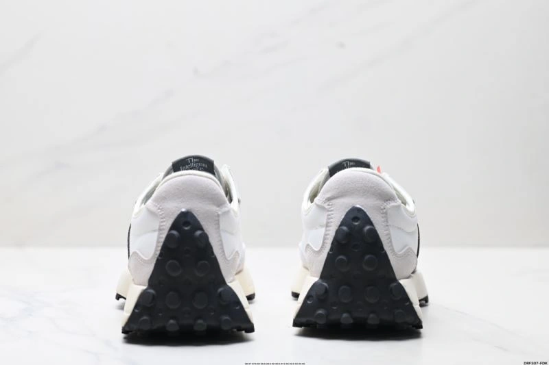 Functional New Balance Shoes 2165