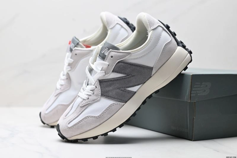 Functional New Balance Shoes 2165