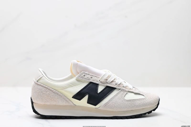 FlexibleFit New Balance Shoes 2105