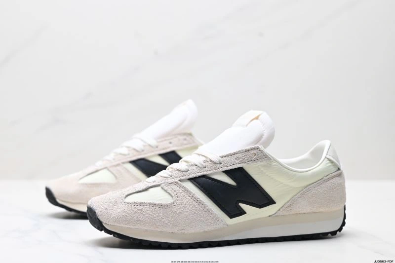 FlexibleFit New Balance Shoes 2105