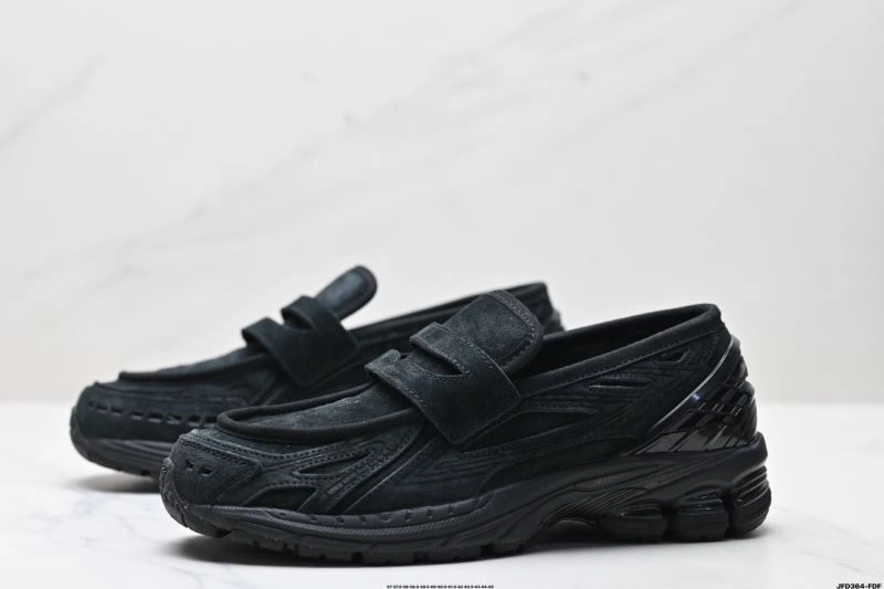 Neat New Balance Shoes 2066