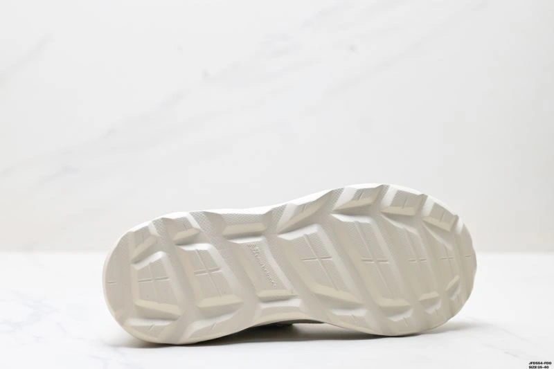 FashionForward New Balance Shoes 2124