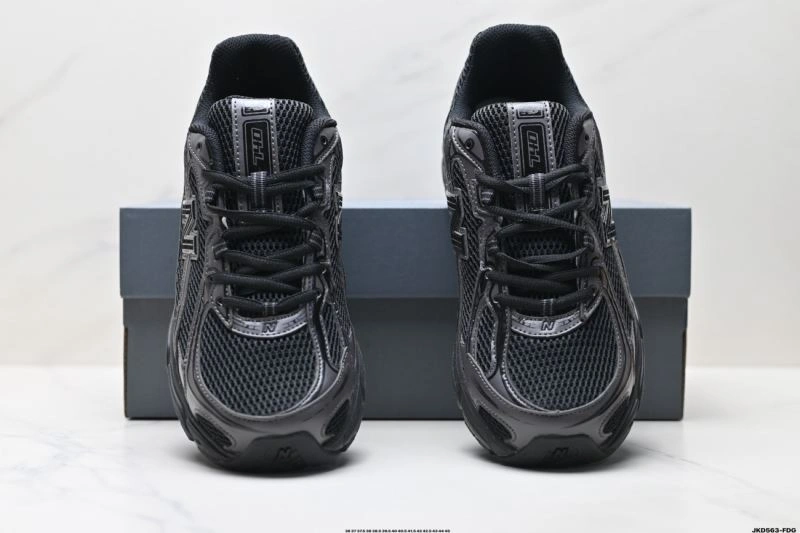 Bold New Balance Shoes 2060