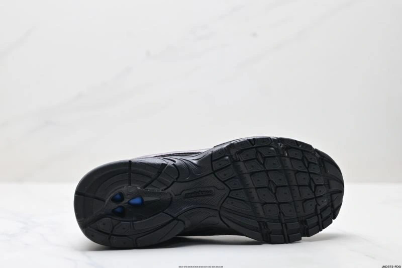 New Balance Shoes WrinkleFree 2056