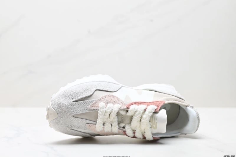 Comfortable New Balance Shoes 2073