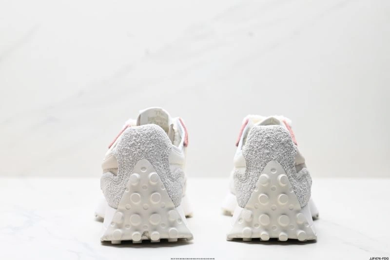 Comfortable New Balance Shoes 2073
