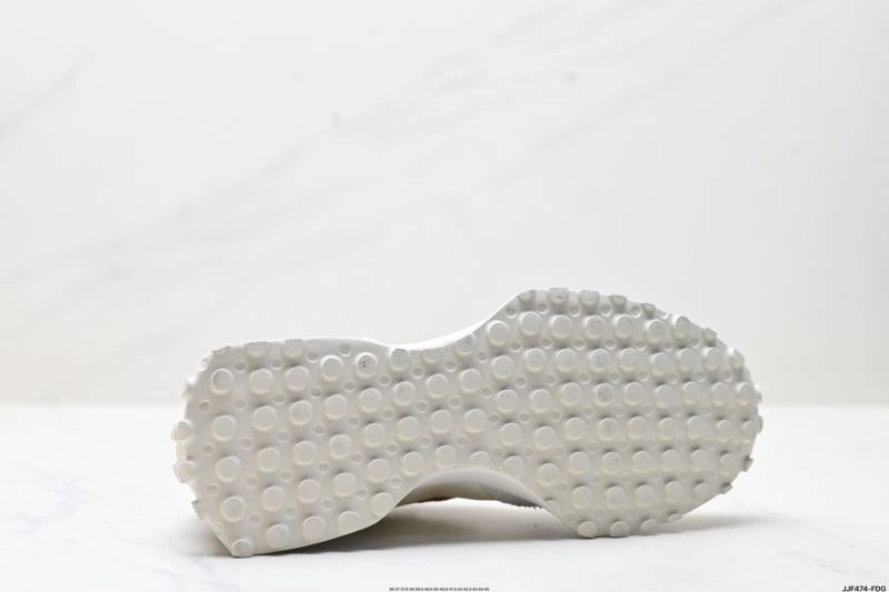 Comfortable New Balance Shoes 2073