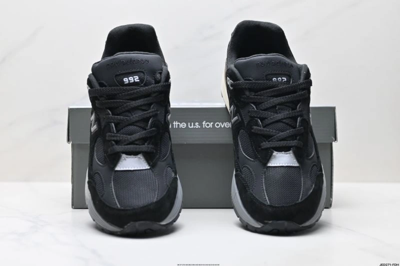 Chic New Balance Shoes 2043