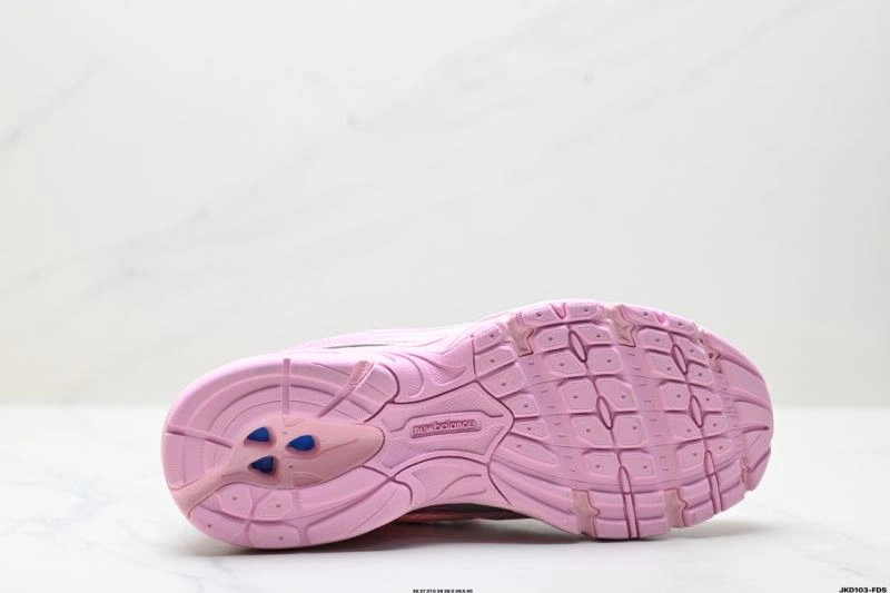 New Balance Shoes Bright 2052