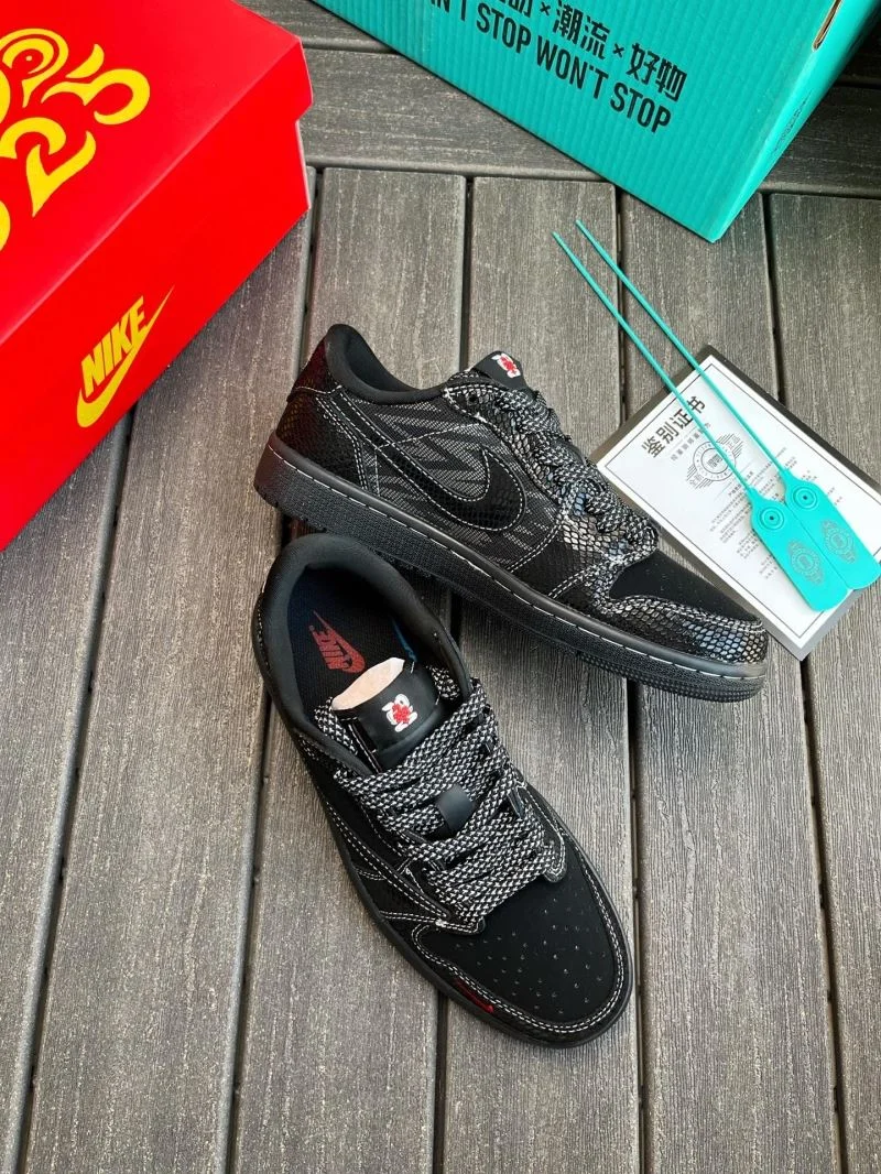 Stylish Nike Dunk Shoes 33497