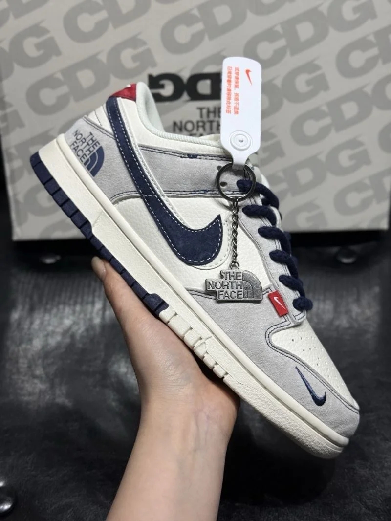 Fashionable Nike Dunk Shoes 33469