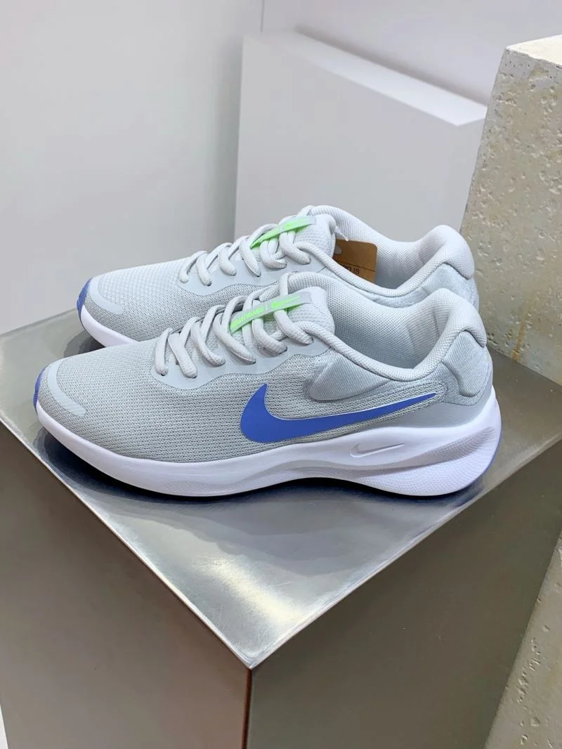Nike Other Shoes RelaxedFit 33378