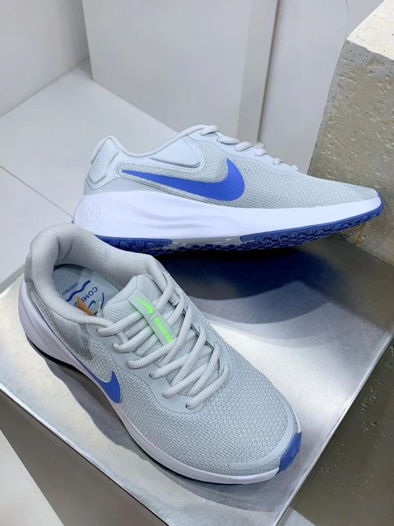 Nike Other Shoes RelaxedFit 33378