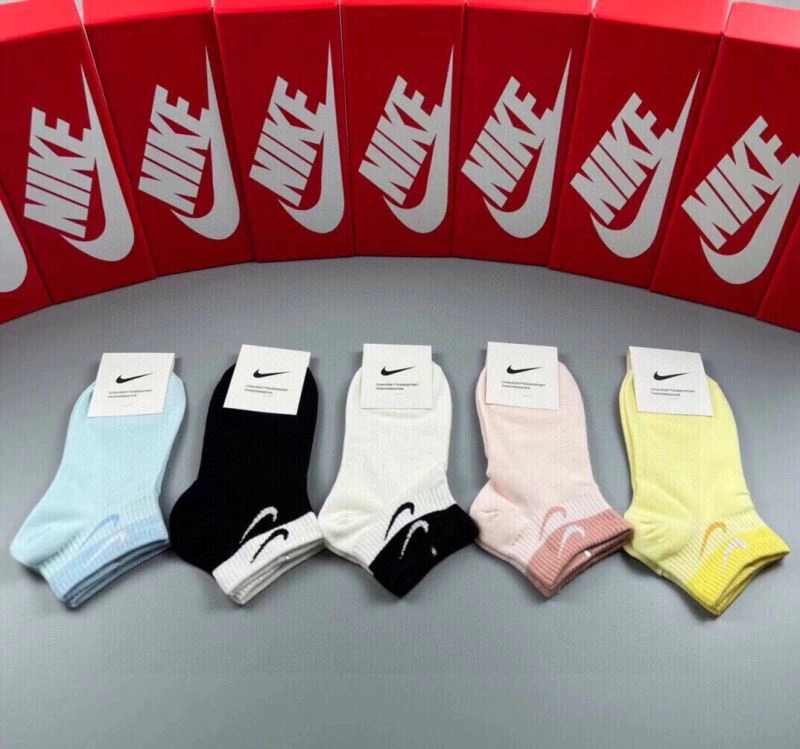 WrinkleFree Nike Socks 273460