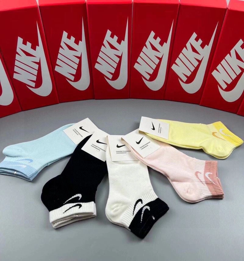 WrinkleFree Nike Socks 273460