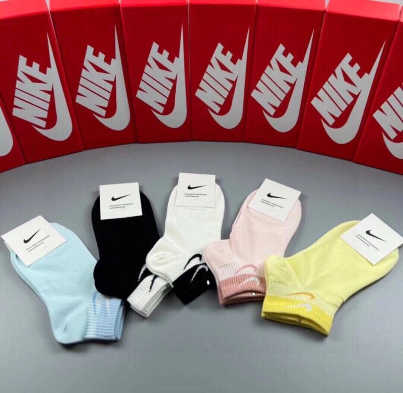WrinkleFree Nike Socks 273460