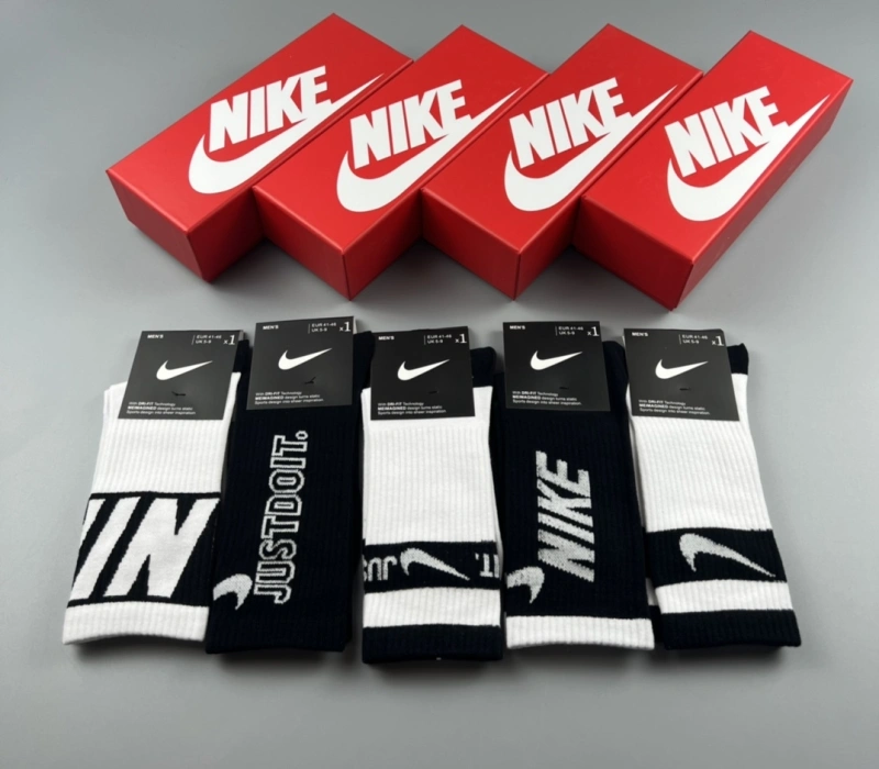 Trendsetting Nike Socks 274433
