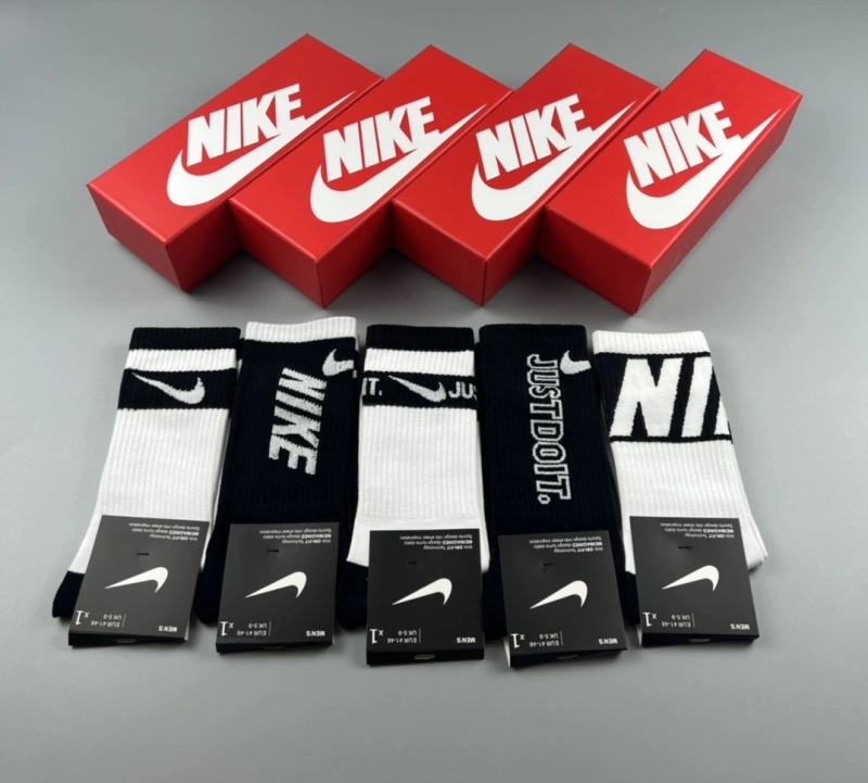 Trendsetting Nike Socks 274433