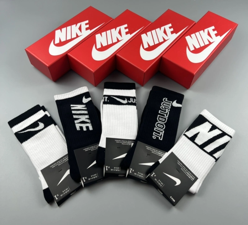 Trendsetting Nike Socks 274433