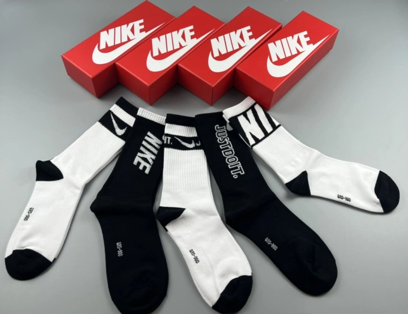 Trendsetting Nike Socks 274433