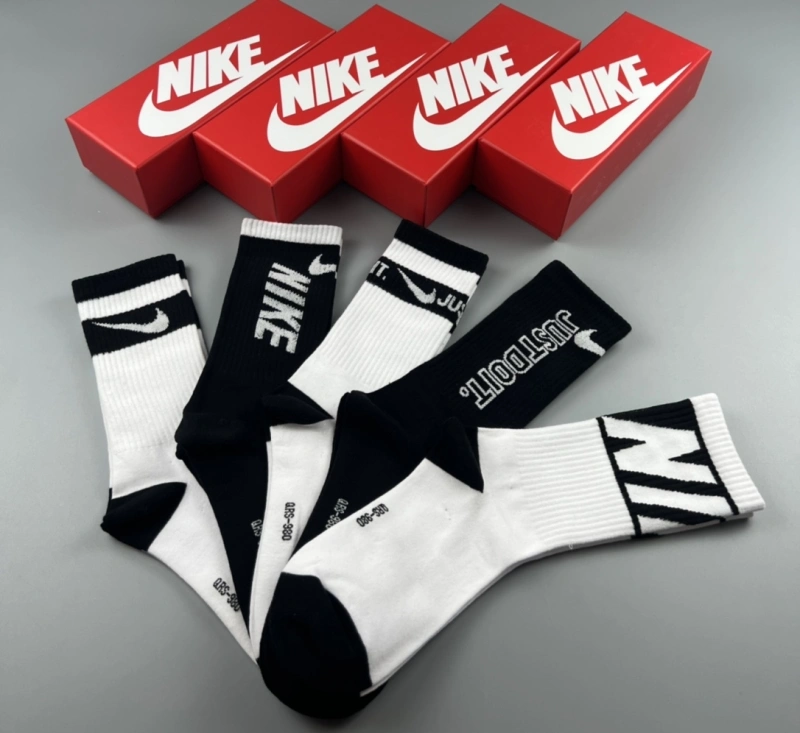 Trendsetting Nike Socks 274433