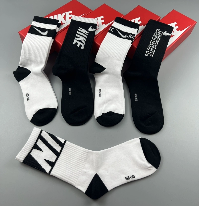 Trendsetting Nike Socks 274433