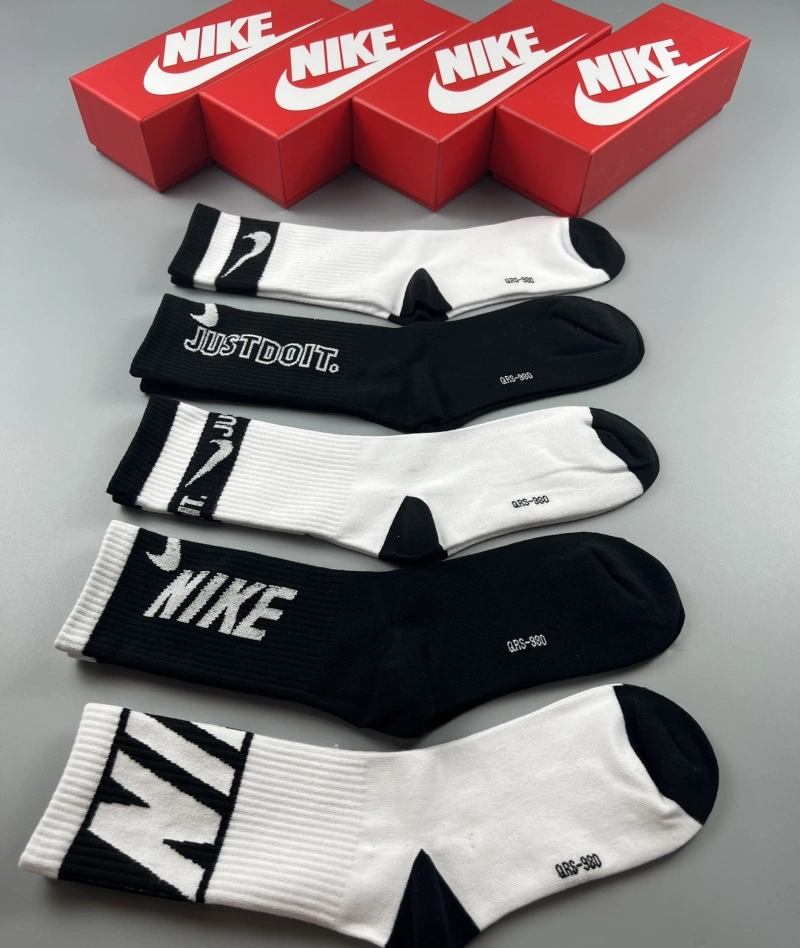 Trendsetting Nike Socks 274433