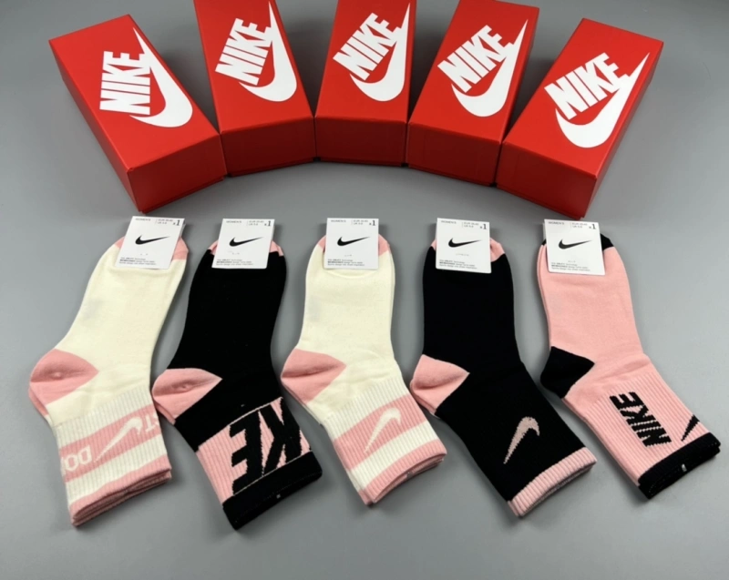 SoftTouch Nike Socks 274428
