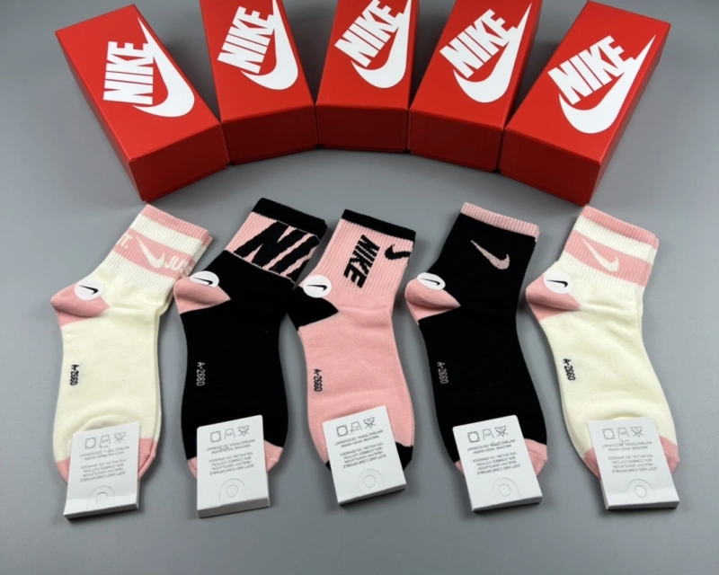SoftTouch Nike Socks 274428
