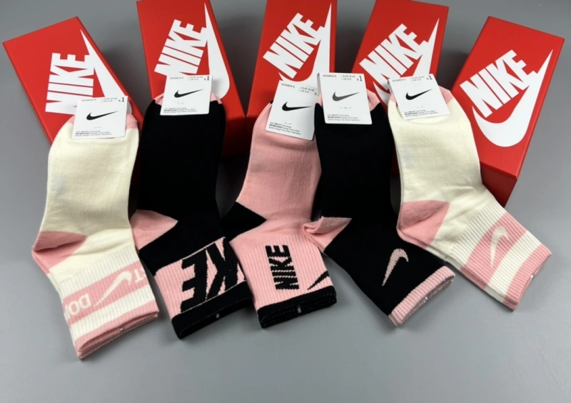 SoftTouch Nike Socks 274428
