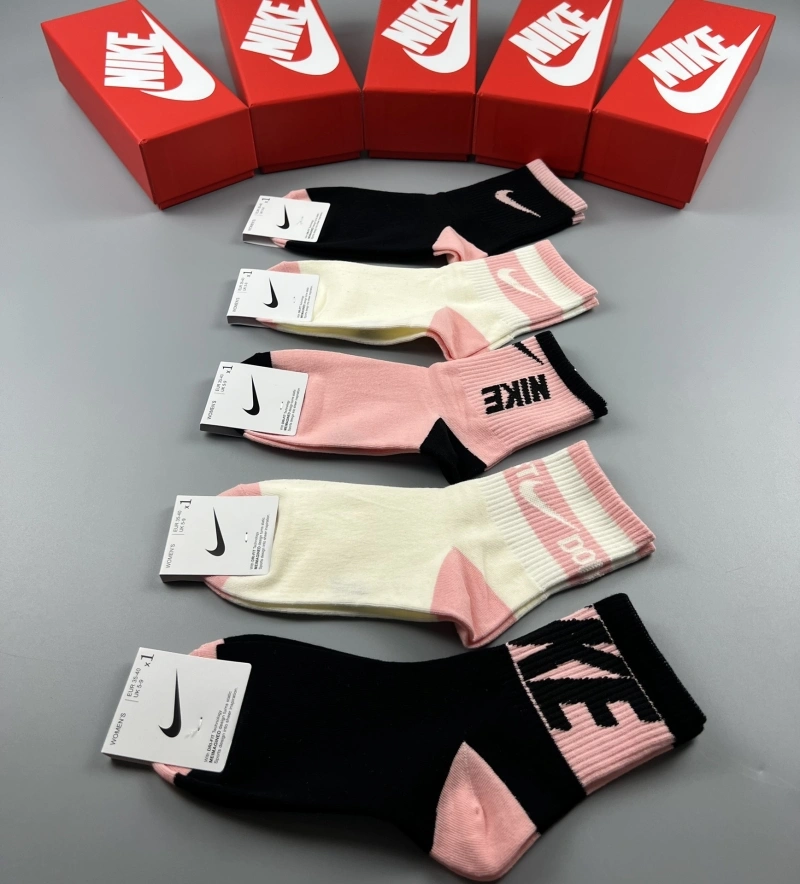 SoftTouch Nike Socks 274428