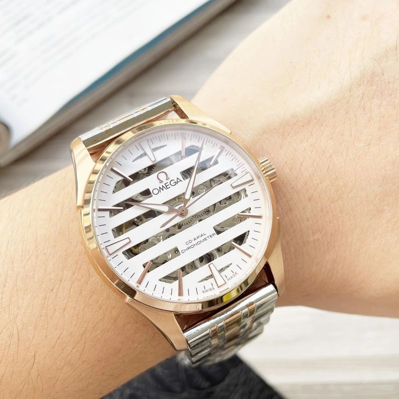 Vibrant OMEGA Watches 192897