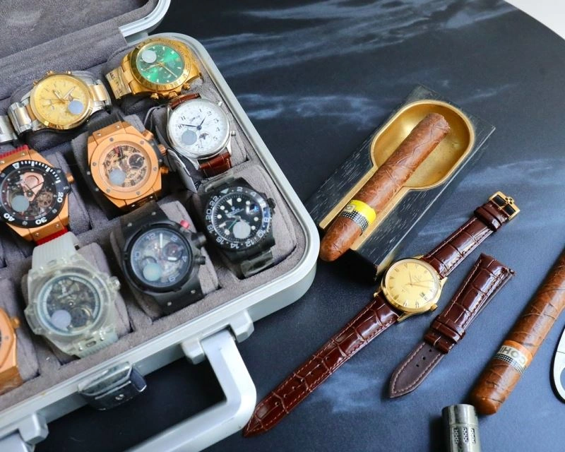 Contemporary OMEGA Watches 192508