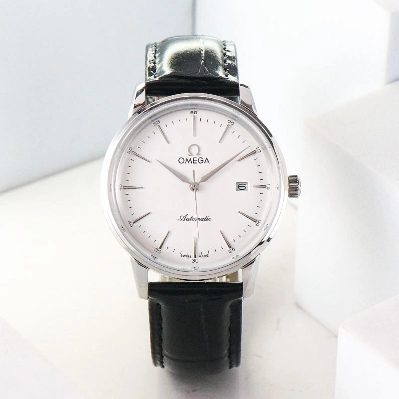 Vibrant OMEGA Watches 190317