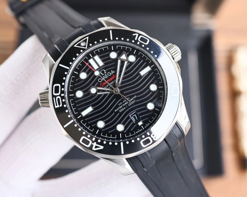 Snug OMEGA Watches 191764