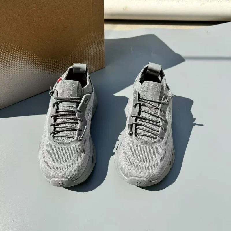 ON SHOES Youthful 29189