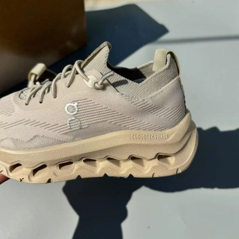 ON SHOES Original 29187