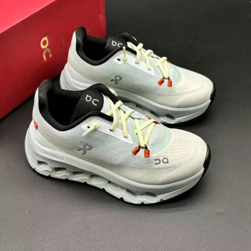 ON SHOES WellDesigned 29182