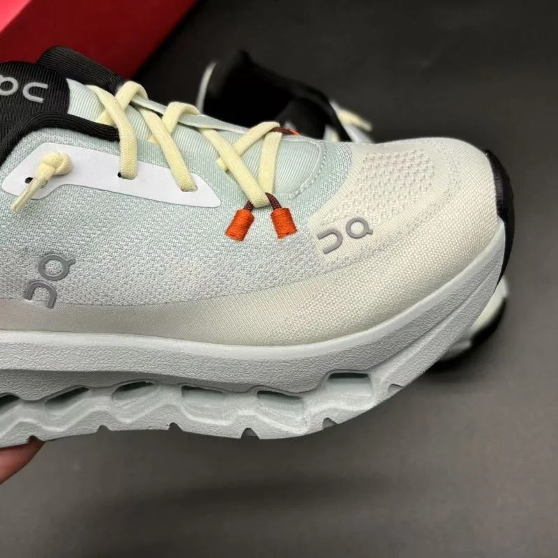 ON SHOES WellDesigned 29182