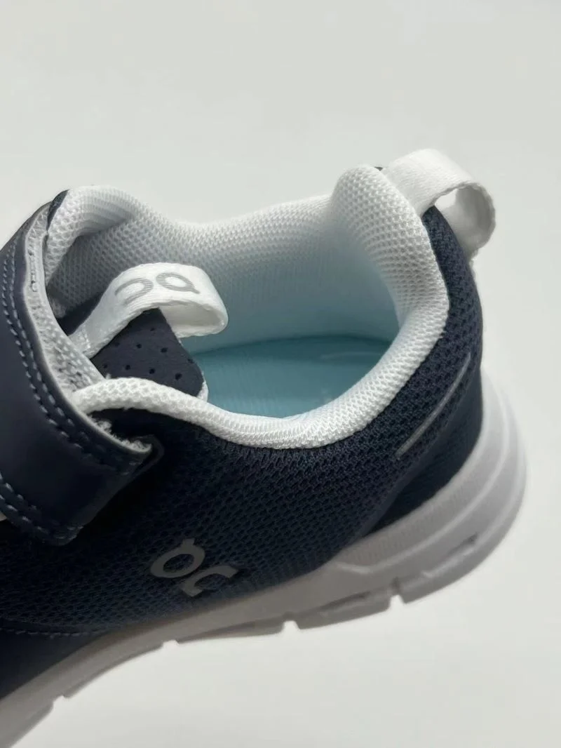 Minimalist ON SHOES 29178