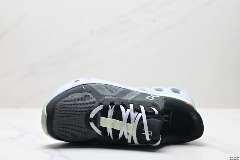 On Running Shoes Snug 3069