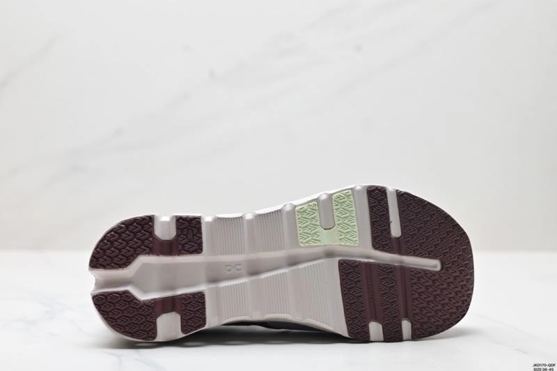 On Running Shoes Versatile 3076