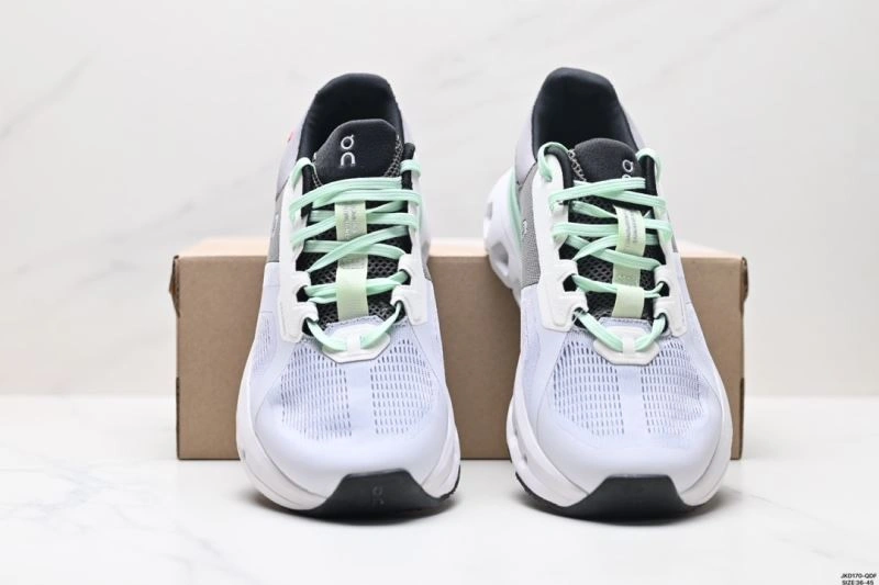On Running Shoes TravelReady 3056