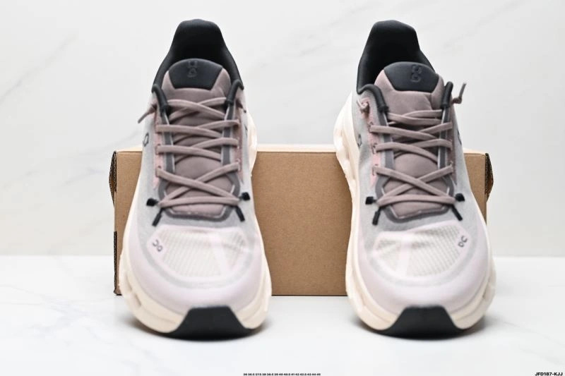 On Running Shoes WellDesigned 3053
