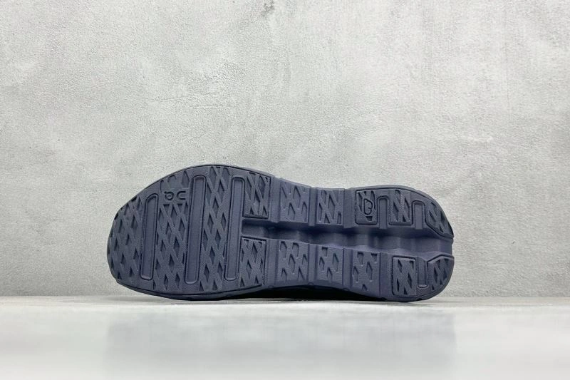 On Running Shoes Timeless 3044