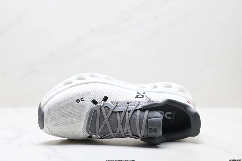 On Running Shoes ZeroBulk 2040